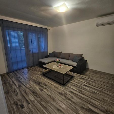Apartman Smit Umag Eksteriør bilde